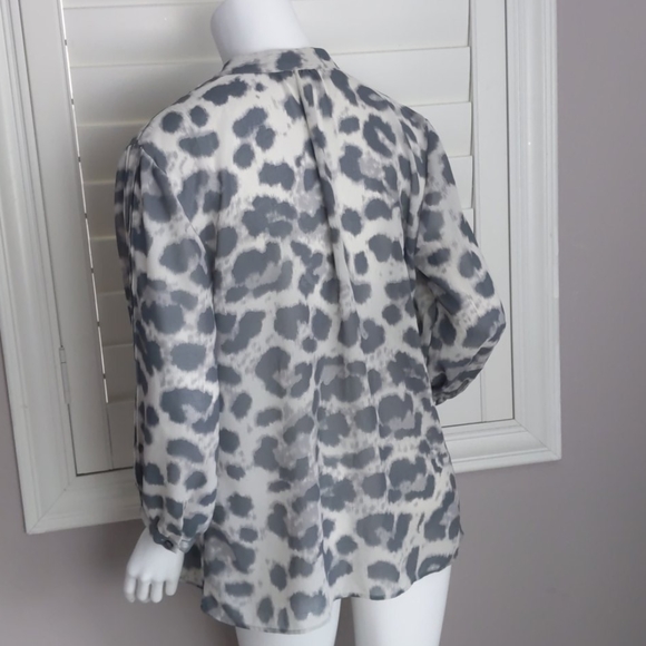 Banana Republic Leopard Print Blouse - Picture 2 of 3
